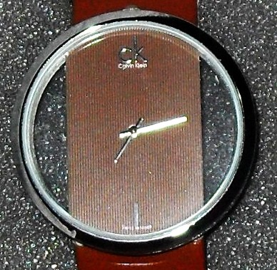 * Relógio Calvin Klein - Marrom - R$45,00